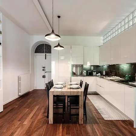Midnight Borgo - By Myhomeincomo Apartment Como